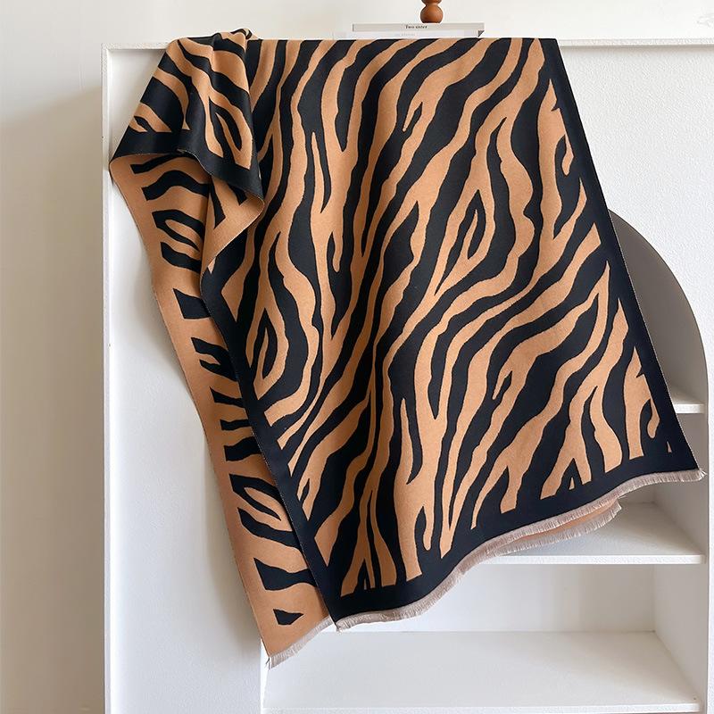 Autumn And Winter Women'S Thermal Scarf Zebra Pattern Elements Fashionable And Elegant Medium And Long Air Conditioner Shawl Scarf