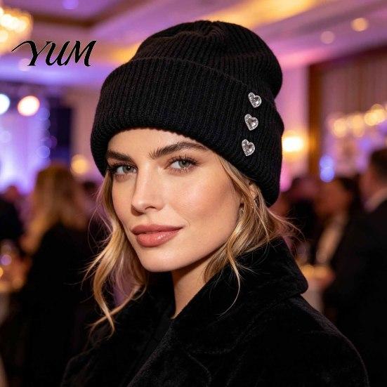 Autumn Winter Outdoor Headgear Heart Rhinestone Knitted Hat, Women Glitter Warm Cuffed Skull Cap with Rhinestones Stretchy Knit for Daily Street Wear