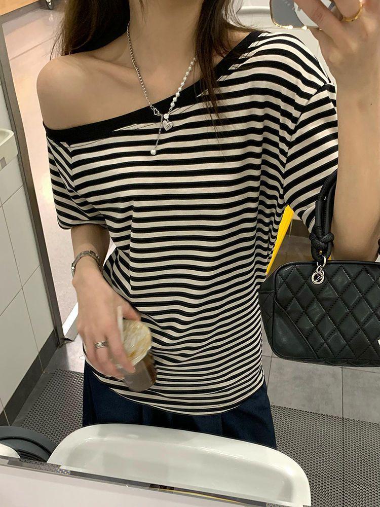 Women's 2025 Slimming Striped Off-Shoulder T-shirt - Short Sleeves