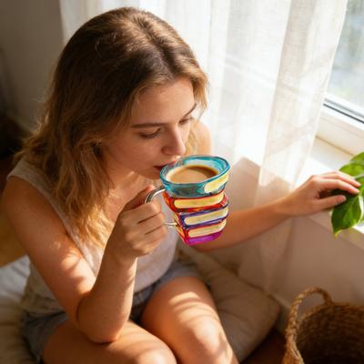 Handbemalte Buch Tasse Glas Retro Kunst Glasbecher 350ml Elegantes Tischglaswaren Einzigartiges Geschenk für Buchliebhaber Leser