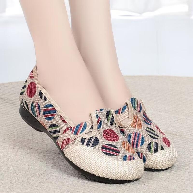 Support spring and summer new and old Beijing cloth shoes, women's canvas shoes, single shoes, versatile and comfortable, non-slip soft sole mothers