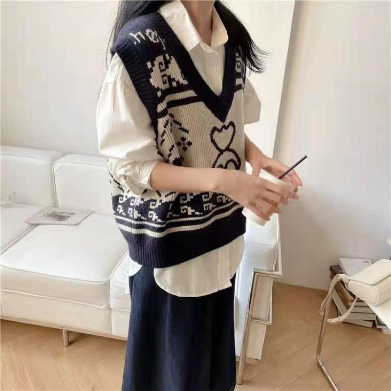 Korean Fashion Sweater Vest Women V Neck Sleeveless Autumn Harajuku Doodle Bear Loose Knitted Pullover