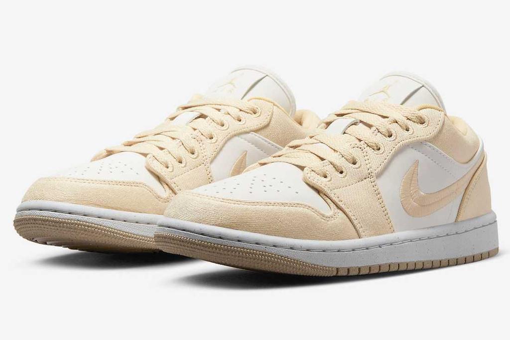 FN3722-701 Nike Air Jordan 1 Low SE Team Gold (Da donna)