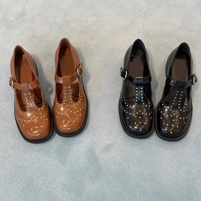 Weiches Rindsleder~ Mius Brock gravierte T-Riemen Mary Janes Damen Schuhe Britischer Stil Dicke Absätze Aushöhlungen Kleine Lederschuhe