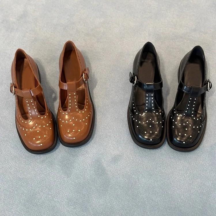 Soft cowhide~ Miu's Brock engraved T-band Mary Jane single shoes women's British style thick heel hollow small leather shoes