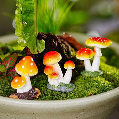 Mini Mushroom Resin Figurine Flower Pot for Bonsai, Succulent, Moss, Micro Landscape, and Aquarium Decor.