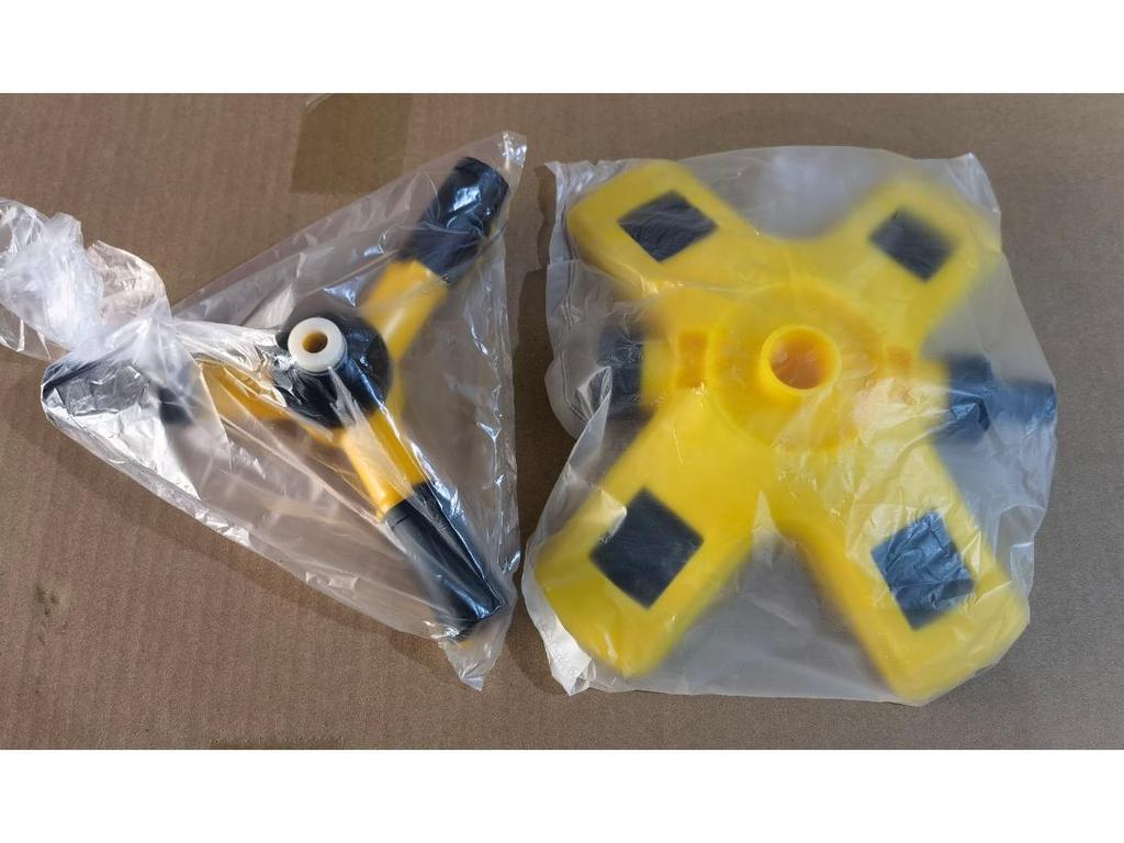 360° Automatic Rotating Nursery Sprinkler: Three-Way Irrigation Nozzle