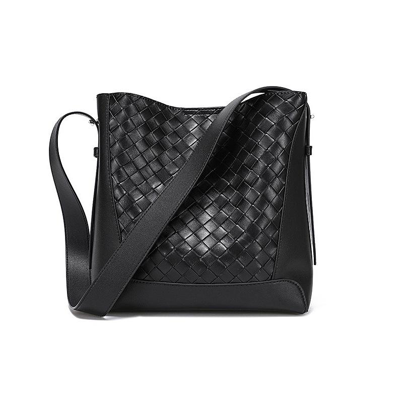 

Женская сумка Сумка через плечо Универсальная Натуральная кожа Одноплечевая Вместительная Дорожная Сумка-ведро чёрный