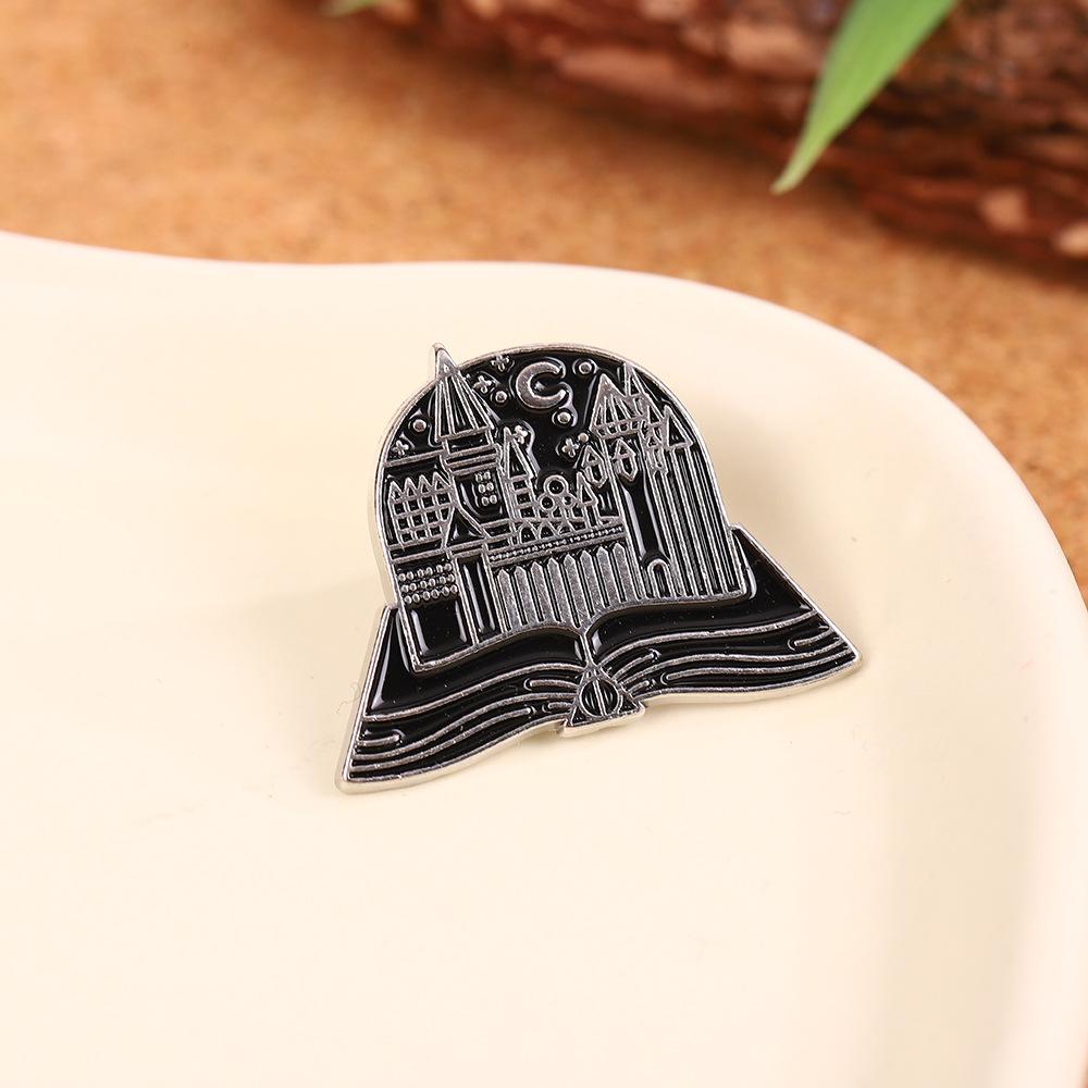 Retro Magic Series Castle Cartoon Brooch Premium Light Luxury Pin