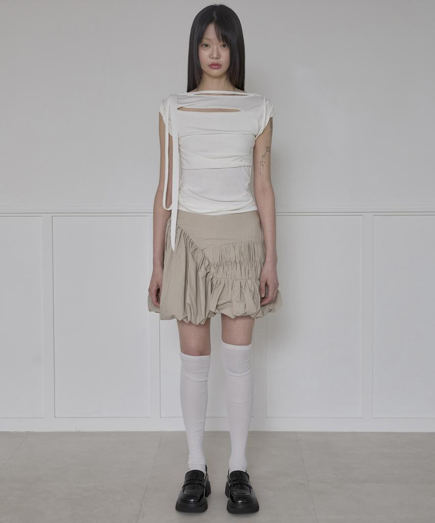 Peulleeoeob Asymmetrical Draped Strap Roll-Up T-Shirt (Fl-170_Cream)