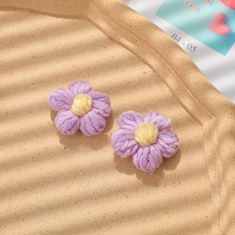 Handmade Crochet Wool Flowers: Teacher’s & Mother’s Day Hair Clips & Accessories