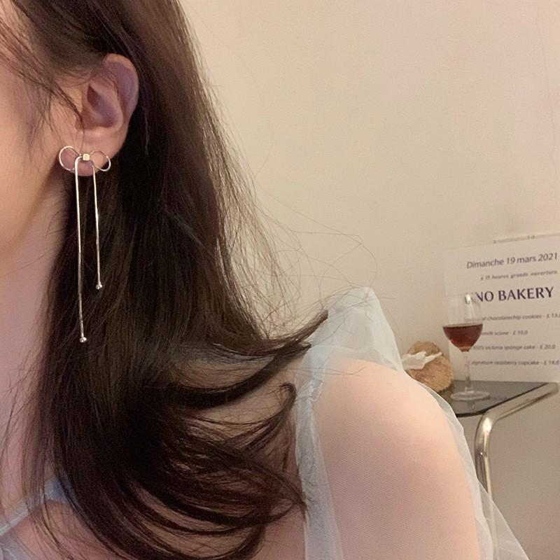 Women's Luxury Textured Metal Hoop Earrings - Versatile Niche Design