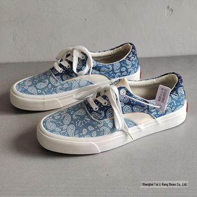 2024 Japanese Retro Niche White Blue Paisley Canvas Skate Shoes - Breathable Lace-up Style for Couples and Students