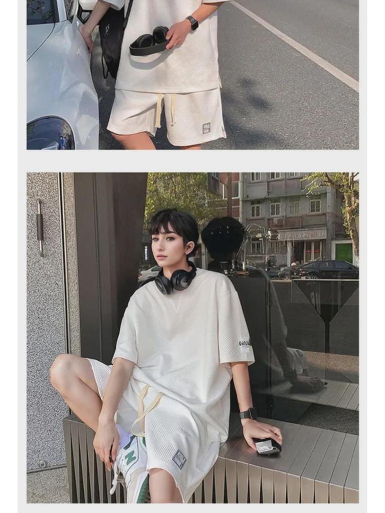 Hong Kong Style Waffle Men's Short-Sleeved Sports Casual Set: Loose T-Shirt and Trendy Shorts 2023.