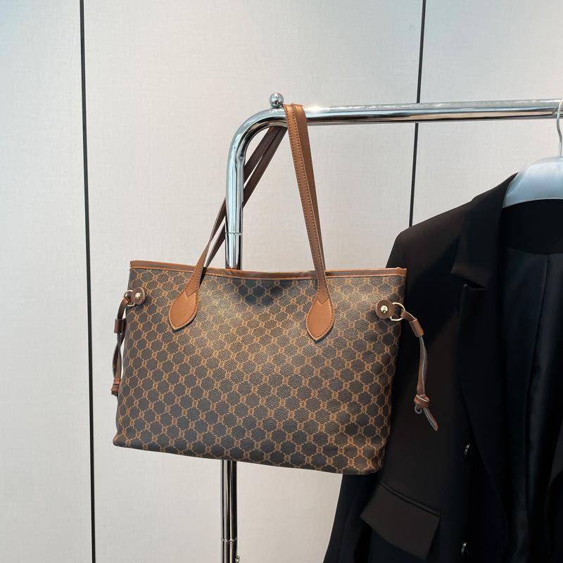 

Модная нишевая повседневная женская простая ретро новая портативная сумка-тоут на плечо большой вместимости женская