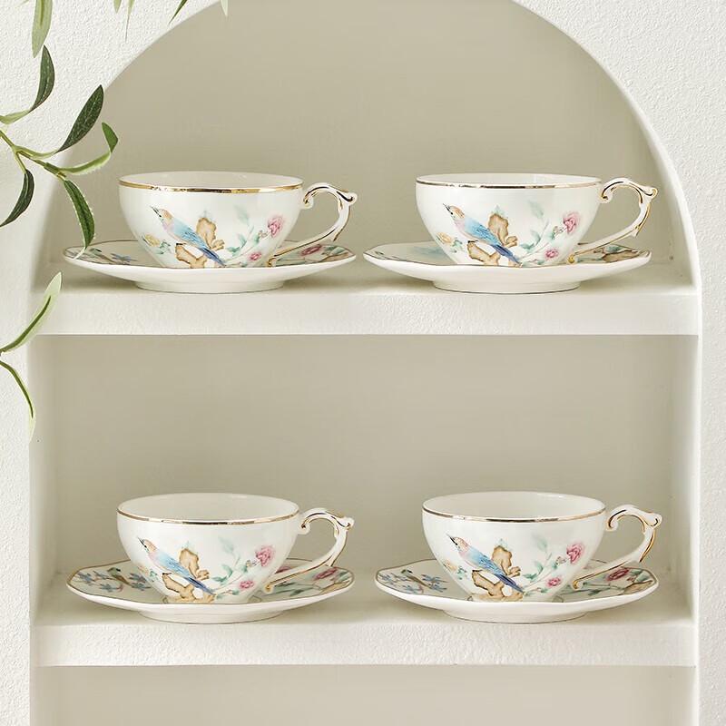 WOOCH Magpie Good Omen Ceramic Tea Set