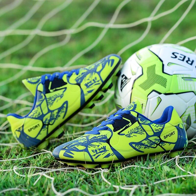 Fashion Green Men Soccer Cleats Boys Football Shoes Antiskid Low Ankle Soccer Shoes Men Outdoor Sport Sneakers Chaussure Soccer