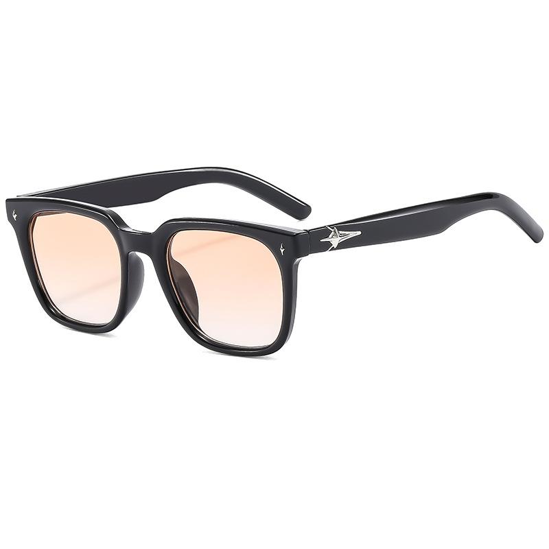 

Стильные и универсальные женские простые очки в квадратной черной оправе в стиле преппи с блокировкой синего света. 0