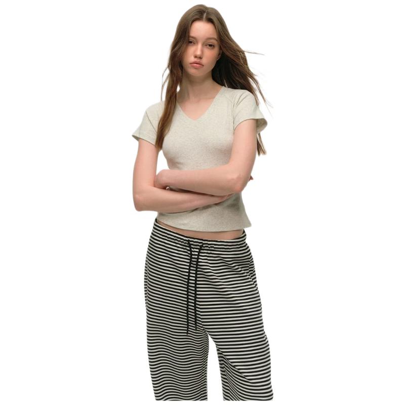 ICH MODE Women s V-Neck Slim Fit Short Sleeve T-Shirt L