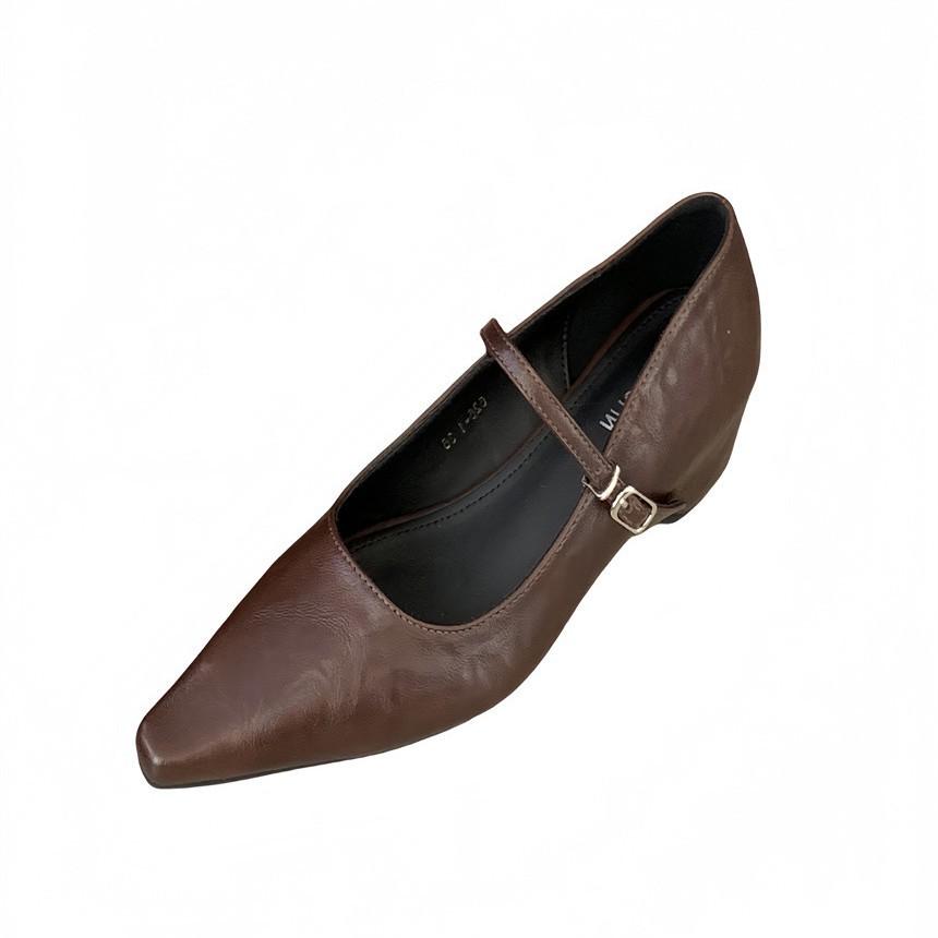 Temperament retro inner height increase Spring and Autumn French pointed head with metal buckle shallow mouth single shoes women's new 2025