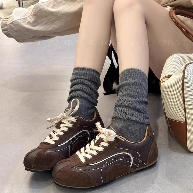 Flat-bottomed Dexun shoes women's 2025 spring new Internet celebrity explosion lightweight Forrest Gump shoes red casual sports shoes