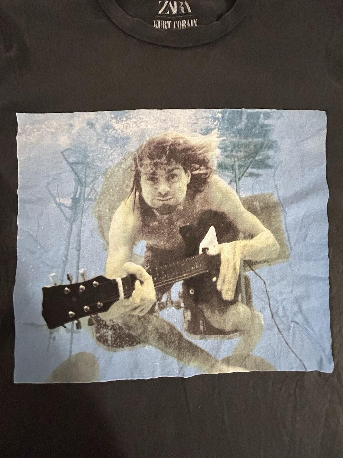 Nirvana Kurt Cobain Underwater Guitar T-Shirt Grunge Music Tee Unisex T-Shirt XL