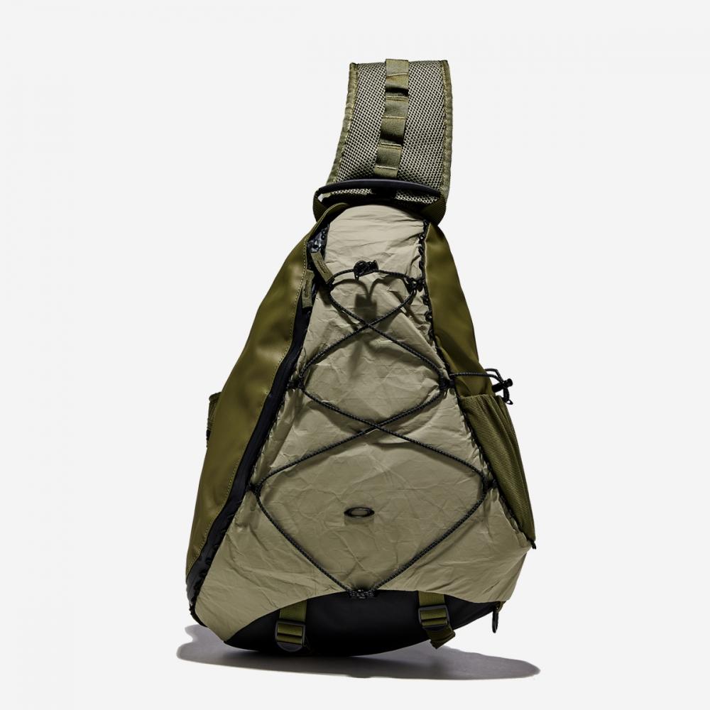 

Oakley Latitude Sling Pack Fos901806 FREE