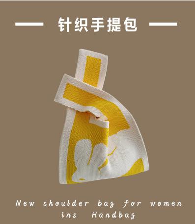 Knitted bag Girls vest bag Small square bag New knitted bag Hand bag Knitted bag Oblique span