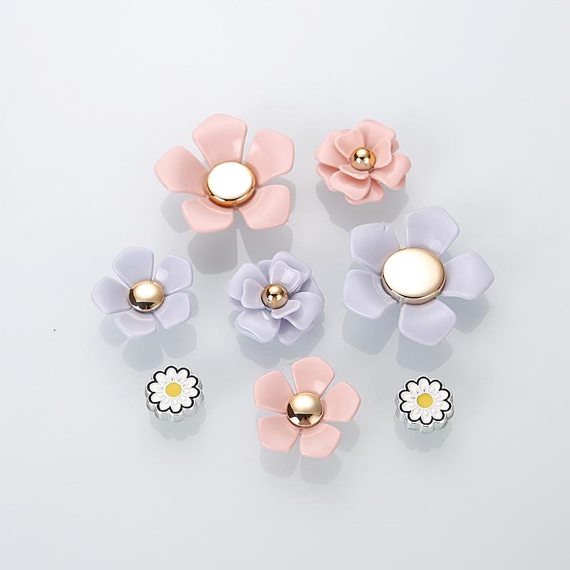 Elegant Bone White Puff Flower Pearls: High-End Crocs Shoe Charms