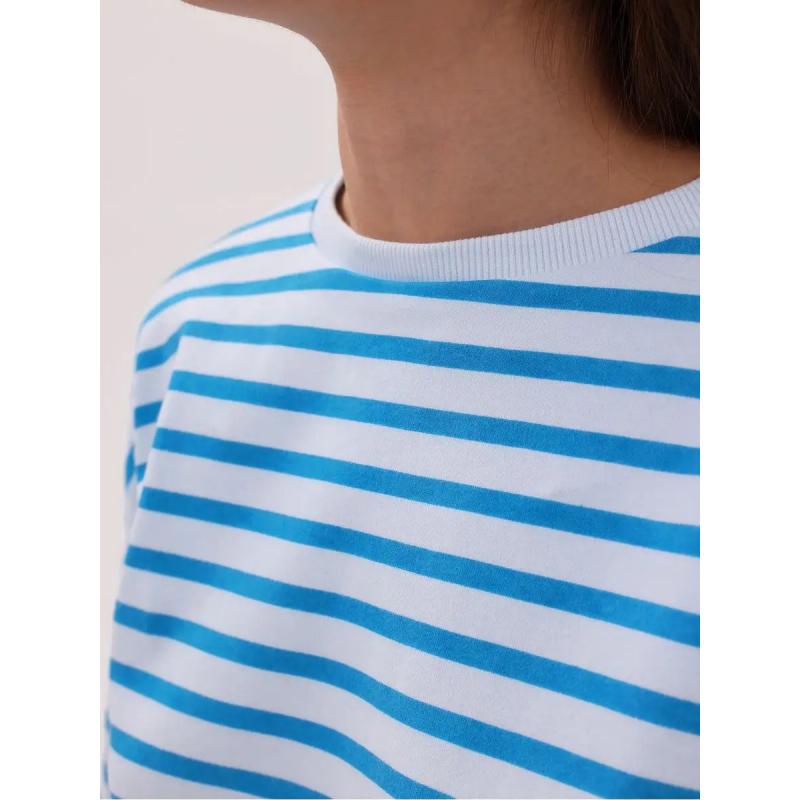 T-shirt da donna a maniche lunghe minimalista, tessuto morbido di alta qualità, silhouette ampia e squadrata per il comfort di tutto il giorno
