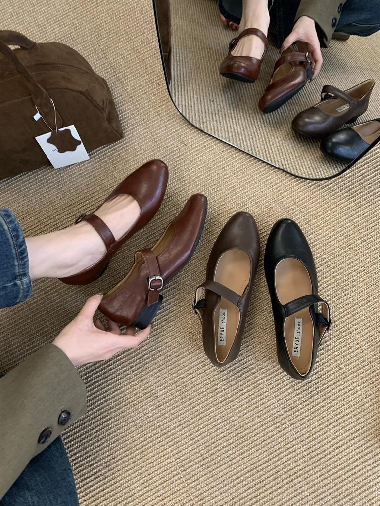 Retro Comfort Ballet Shoes Female Casual Daily Low Heel Loafers Luxury Buckle Strap Ladies Flats Mary Janes Shoes Party Pumps