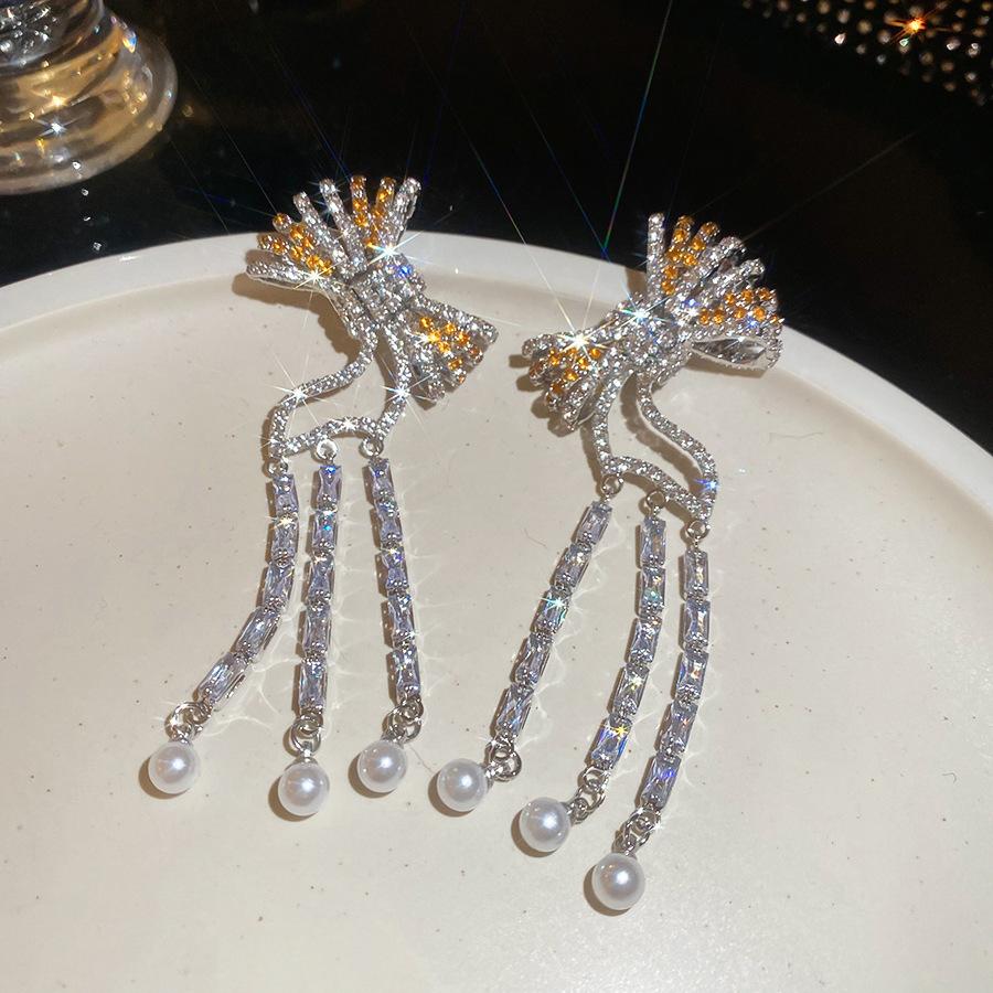 European and American tassel long pearl earrings light luxury high-end stud earrings temperament cold wind trend retro earrings