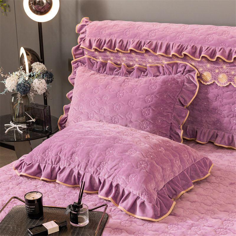 Thick Milk Velvet and Cotton Pillowcase Set Paired with Thick Velvet and Quick Heating Cotton Pillowcase for Warmth