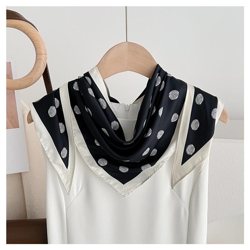 Classic Polka Dot Triangle Scarf Women Spring Summer Versatile Decorative Fashion Scarf