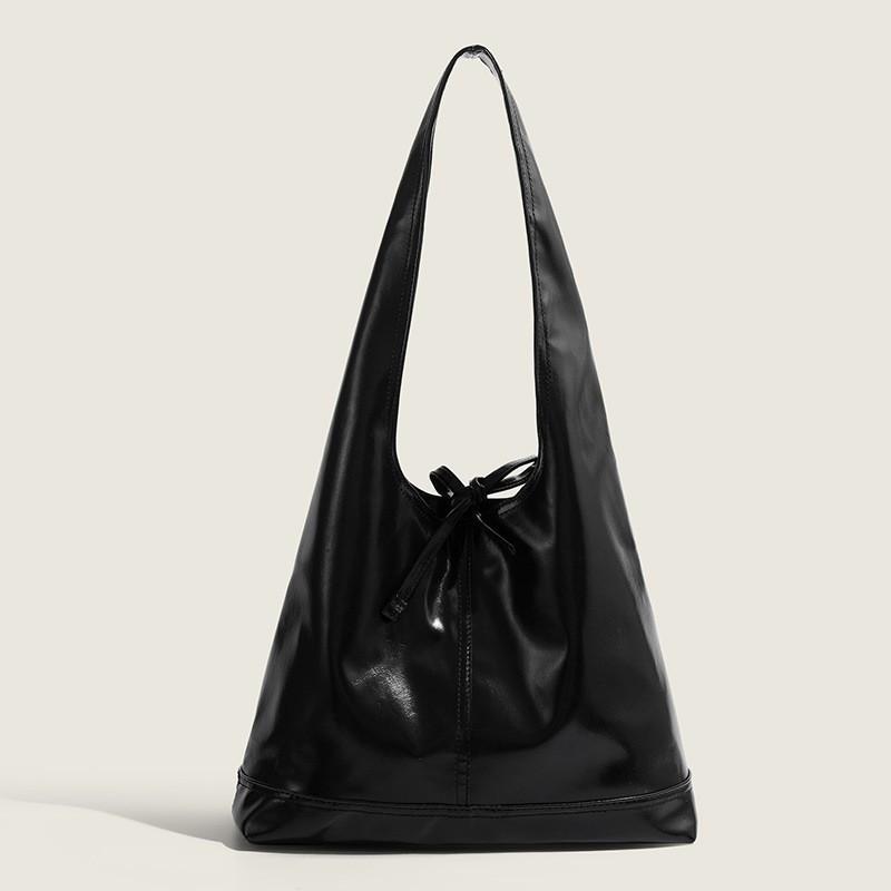 

Commuting Large-capacity Shoulder Bag South Korea Niche New Triangular Tote 2026 Casual Underarm Women чёрный