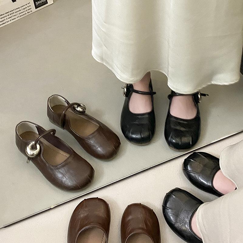 French Temperament Round Head Soft Leather One-word Buckle Belt Summer Wear Daily Commuting Versatile Light Mouth Single Shoes