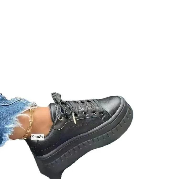 Móda 2024 Ženy Tenisky Jednobarevné Pu Bílé Boty Skateboard Výška Zvýšená Platforma Vulkanizovaný Ležérní Zimní Dáma Šněrovací Ploché