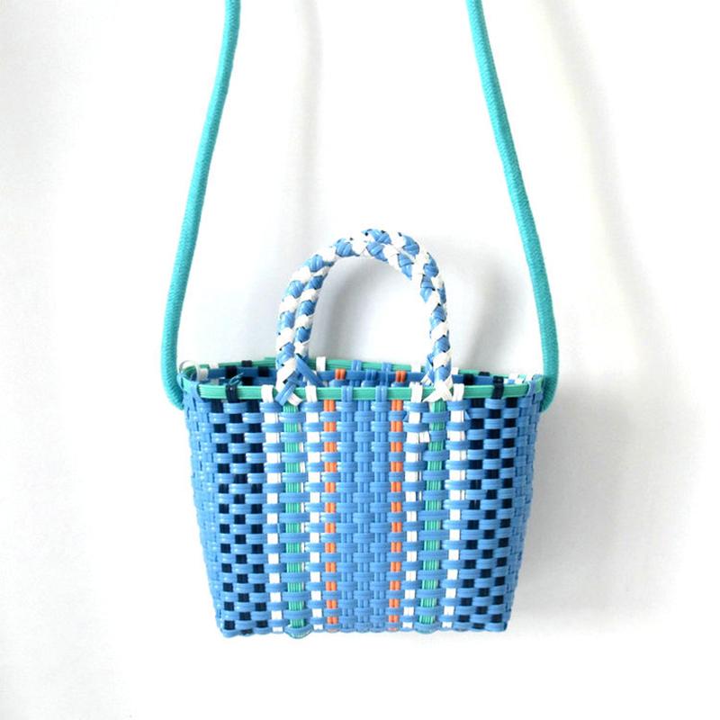 2022 Bunte gewebte Umhängetaschen für Damen Sommer Strandtasche Marken Crossbody-Tasche Niedliche Geldbörsen und Handtasche Luxus Designer-Tasche