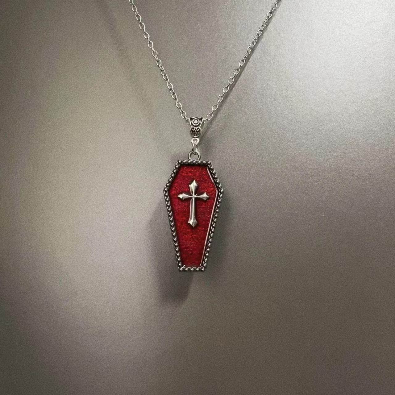 

Готическое ожерелье с подвеской в виде креста-гроба - Хэллоуинские украшения для мужчин и женщин - Унисекс ожерелье с большим крестом