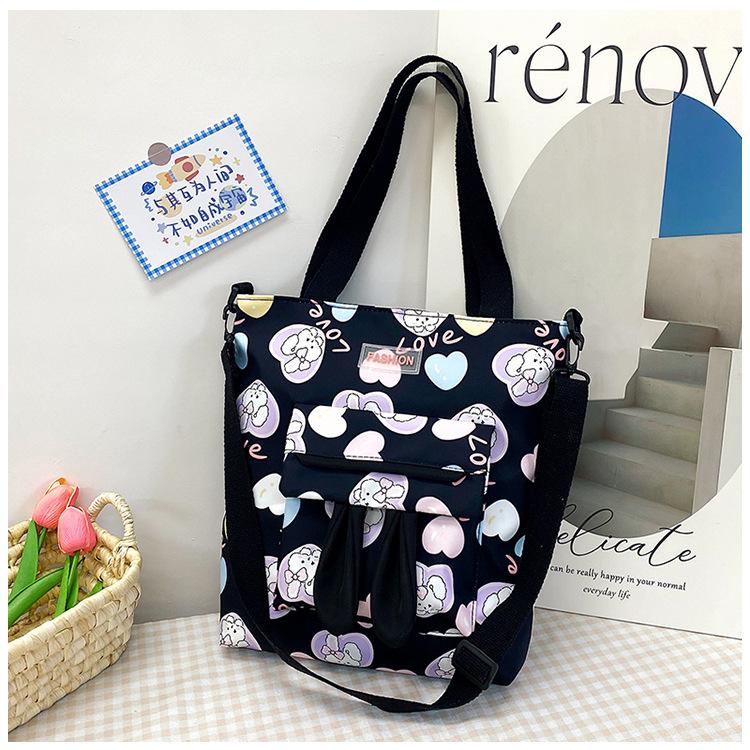 Small Fresh And Fashionable Shoulder Bag, Female High-Value Student Make-Up Bag, Large-Capacity Casual Versatile Messenger Canvas Bag