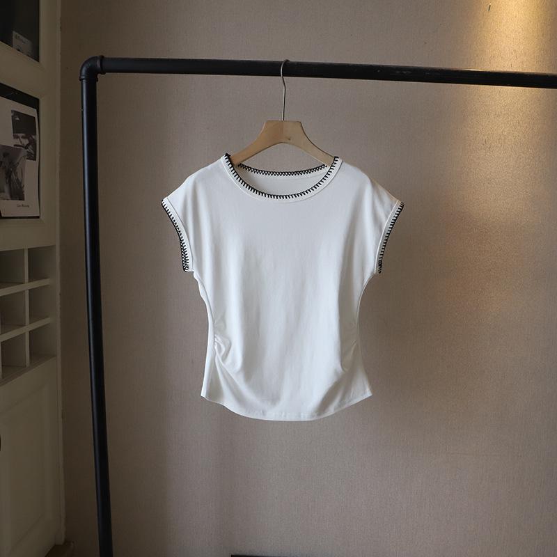 

Летняя женская футболка в корейском стиле 2025 года с круглым вырезом, цветными блоками, сборками на талии и приталенным силуэтом One Size белый