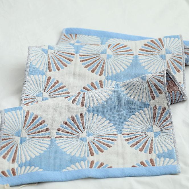 Towel Cotton with Four Layers of Gauze, Adult Household Towel Face Washing and Water Absorbing Shower Towel