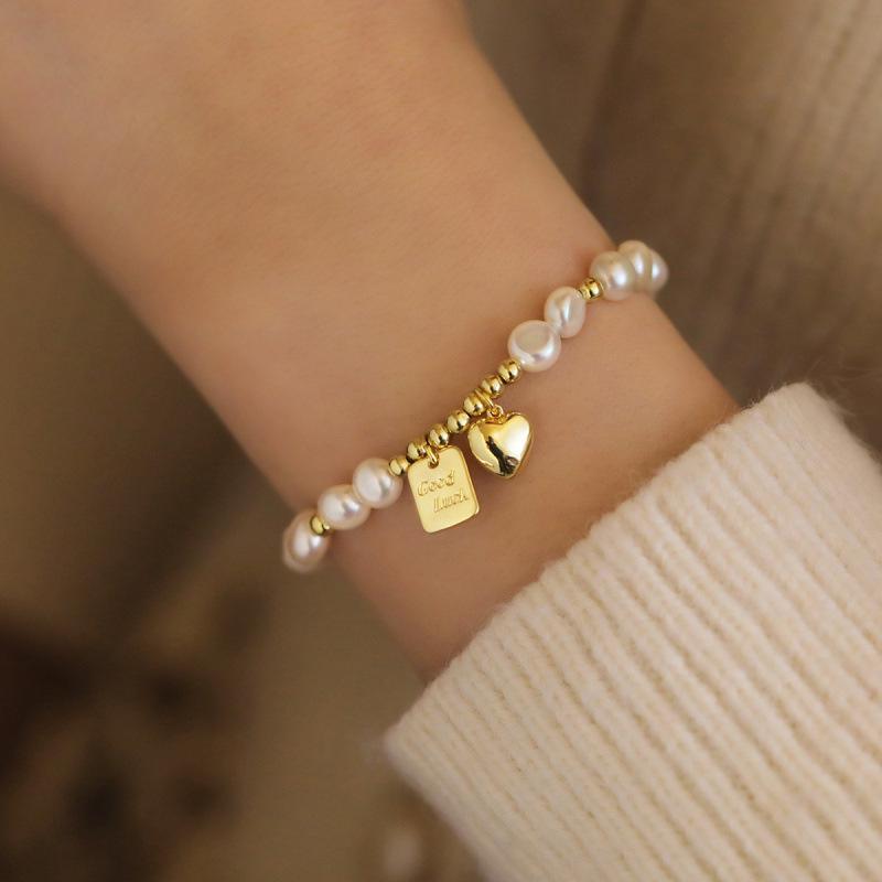 Natural Freshwater Pearl Bracelet with Heart Charm - Elegant, Versatile, 2024 Trend Jewelry for Women