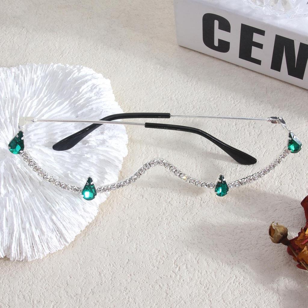 Fashion Rhinestone Eyeglass Frame for Women - Exaggerated Metal Design