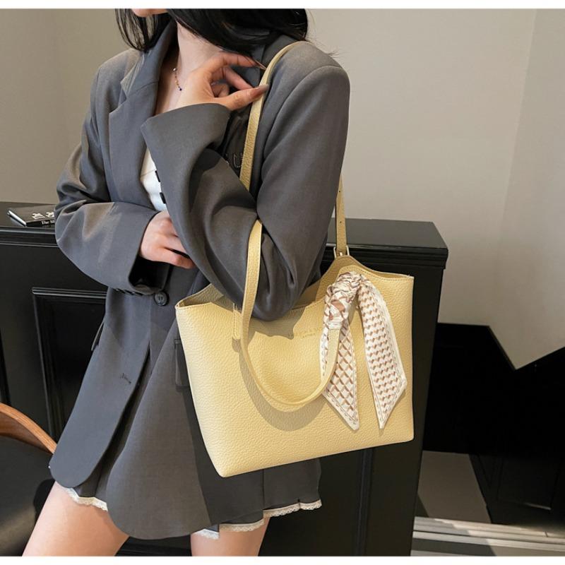 Spring new retro armpit bag high value shoulder commuter bag fashionable simple large capacity tote bag