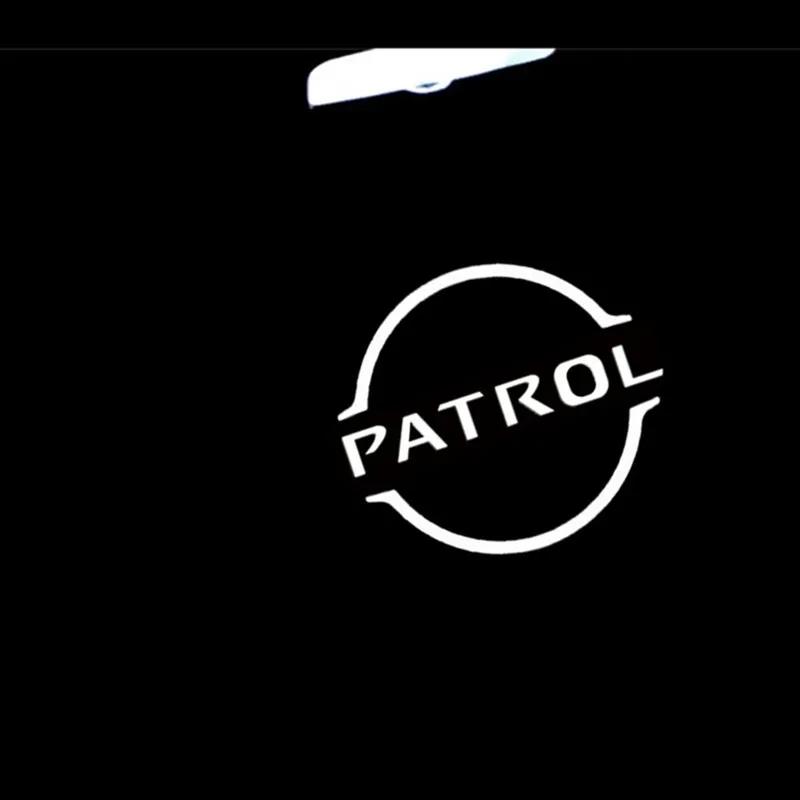 2 Pièces Lumière d'Accueil de Porte de Voiture à Logo LED Pour Patrol Y62 2010-2021 Accessoires Auto Projecteur Laser Emblème Ombre Lumière de Voiture