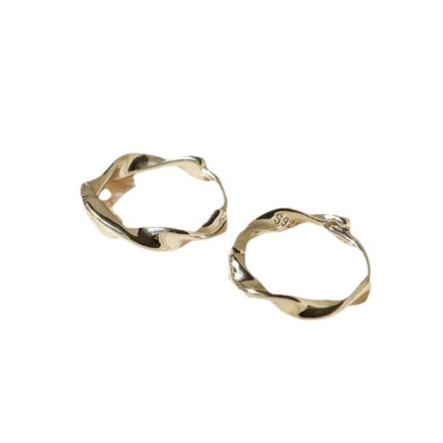 Möbius Earrings Female Minimalist Design Sense of Individuality Ins Cold Wind Suitable for Small Earlobe Earrings Elegant Accessories Classic Jewelry