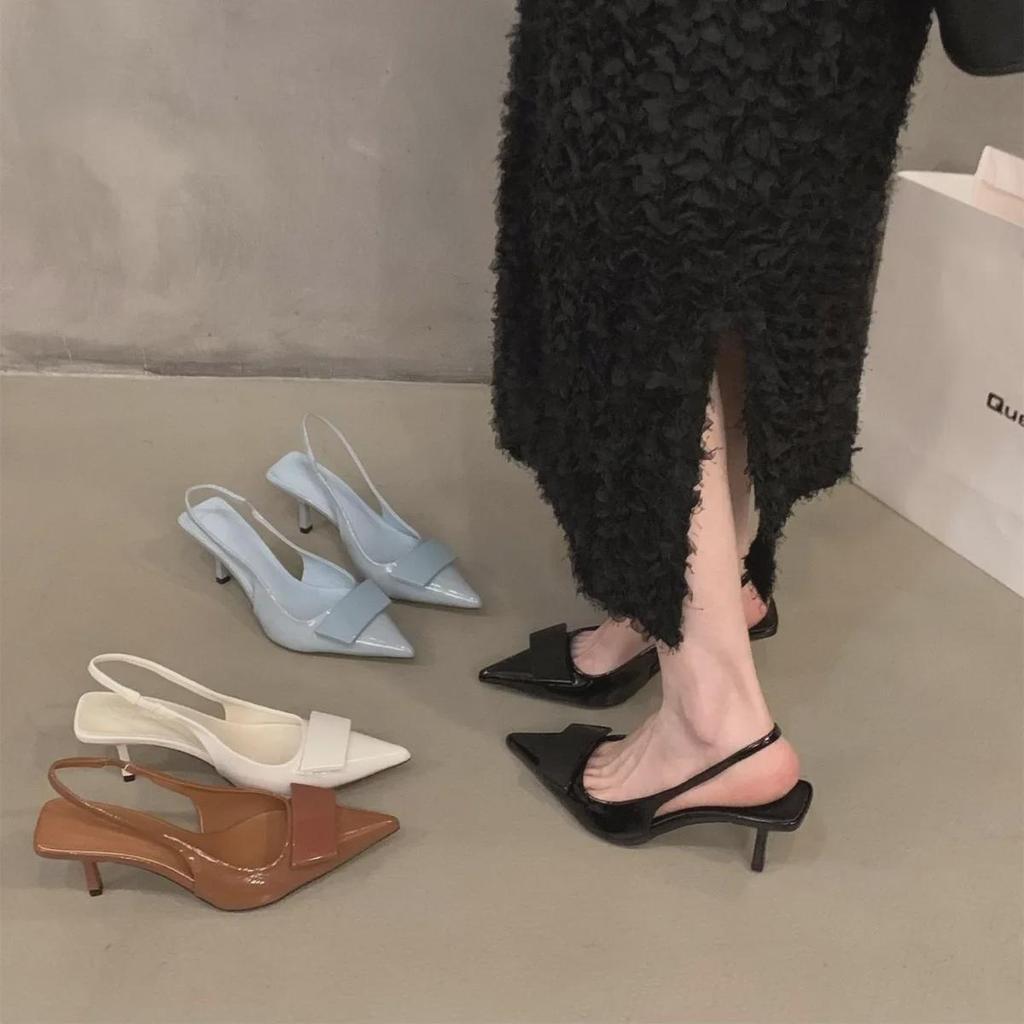 Escarpins Noirs de Niche à Bout Fermé - Printemps/Été 2024 Style Féerique