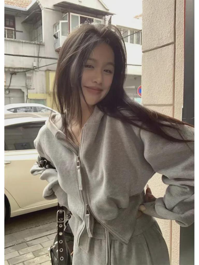 Women's Casual Sports Suit, 2025 Spring/Autumn: Korean Style Wide-Leg Pants & Slim Sweater Two-Piece Set