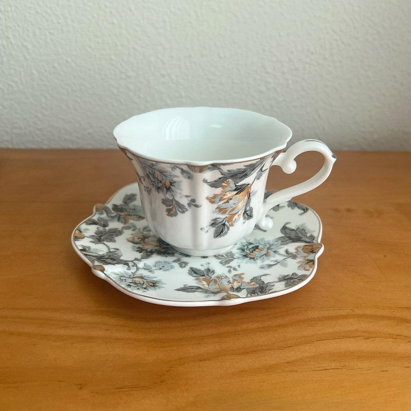Light Luxury Peony Flower Golden Edge Ceramics Coffee Cup and Saucer Set European Afternoon Tea Cup Home Blue Flower Tea Cup